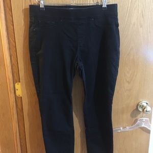 Levi-Strauss Pull on skinny jeans